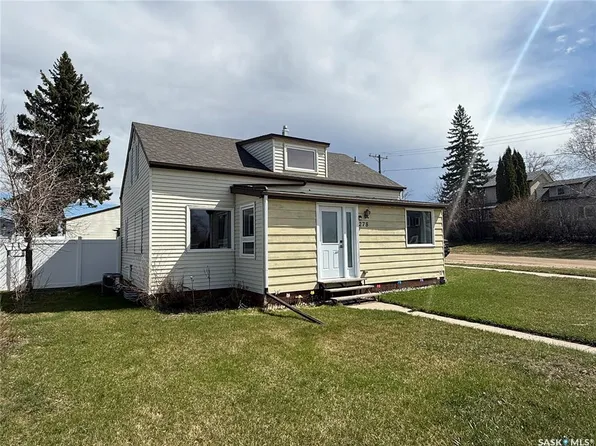 278 8th AVENUE E, Melville, SK S0A 2P0