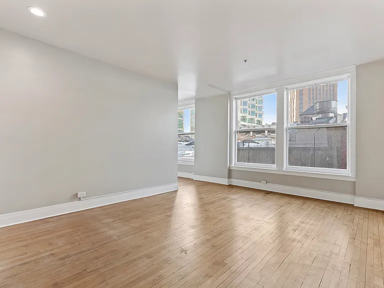 Idaho Building Apartments — Photo 27