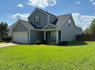 730 Willow Bay Dr, Fuquay Varina, NC 27526