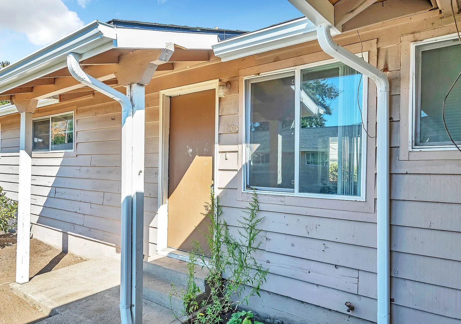 Eastside 1 — Photo 1