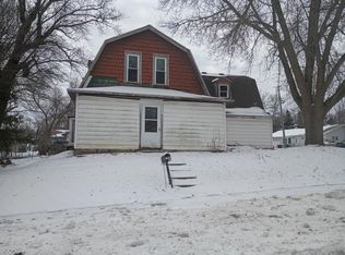1023 South St, Jackson, MN 56143