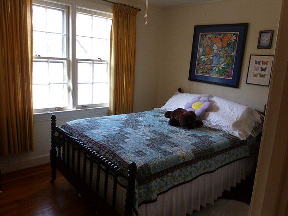 4th image of 160 Greencroft Pl