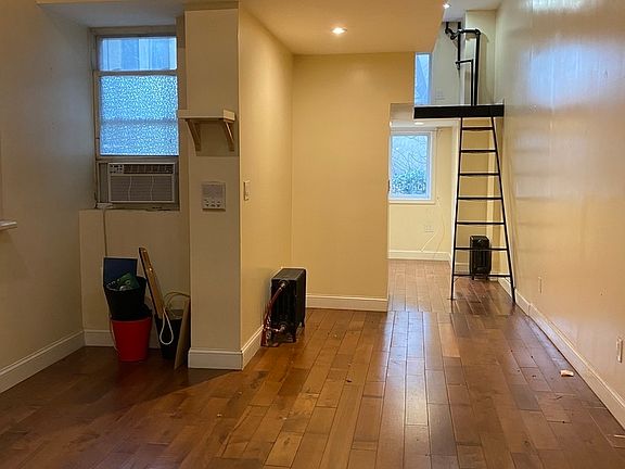 3rd image of 353 Tompkins Ave #1LR