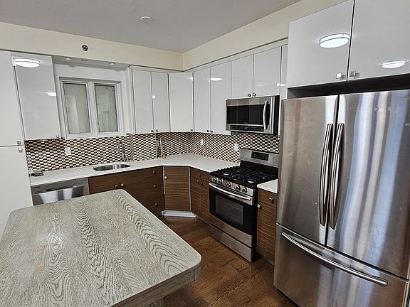 3rd image of 1689 E 19th St #3A