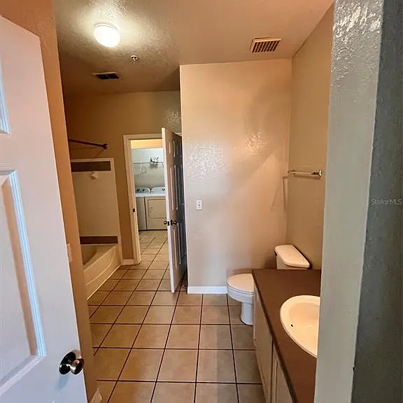 6685 Queens Borough Ave #306 — Photo 12