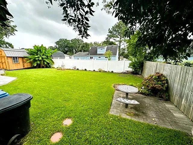 Spacious yard for entertaining