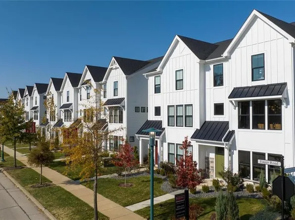 16543 Yellowwood Dr, Chesterfield, MO 63017