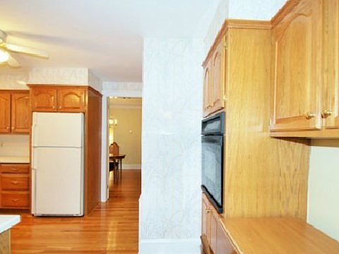 4th image of 63 Foster Ave