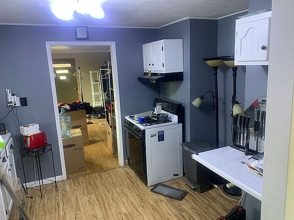 5th image of 4012 Warsaw Ave