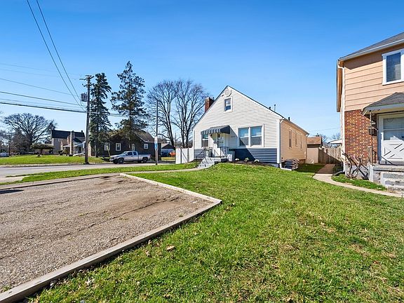 3rd image of 1329 Studer Ave