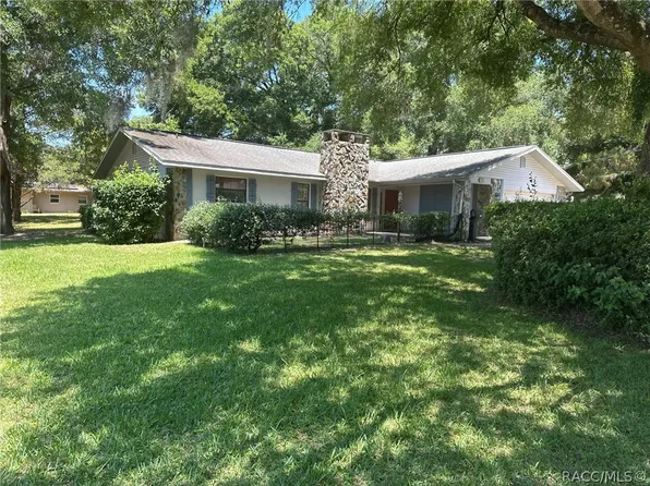 823 Highland Ave, Inverness, FL 34452