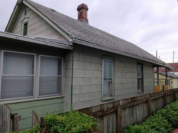 3rd image of 2517 5 1/2 Ave