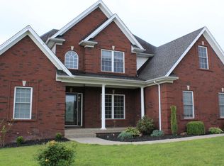 827 Abingdon Ln, Shelbyville, KY 40065