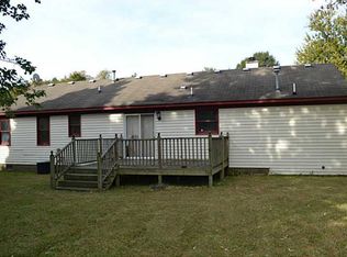 2456 Locks Lndg, Chesapeake, VA 23323