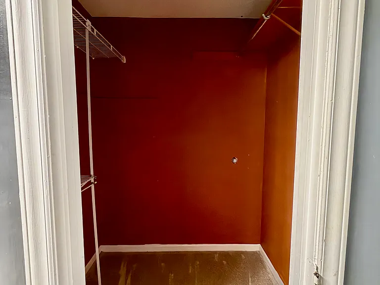 11809 Lansbury Ct — Photo 13
