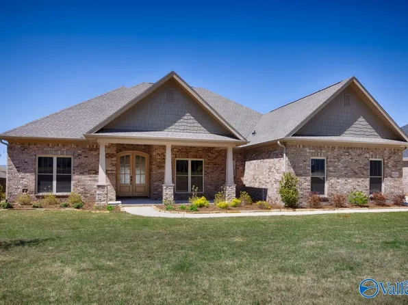 8061 Goose Ridge Dr, Owens Cross Roads, AL 35763