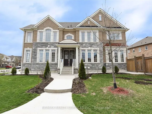 2 Falling Leaf Dr N, Caledon, ON L7C 3Z4