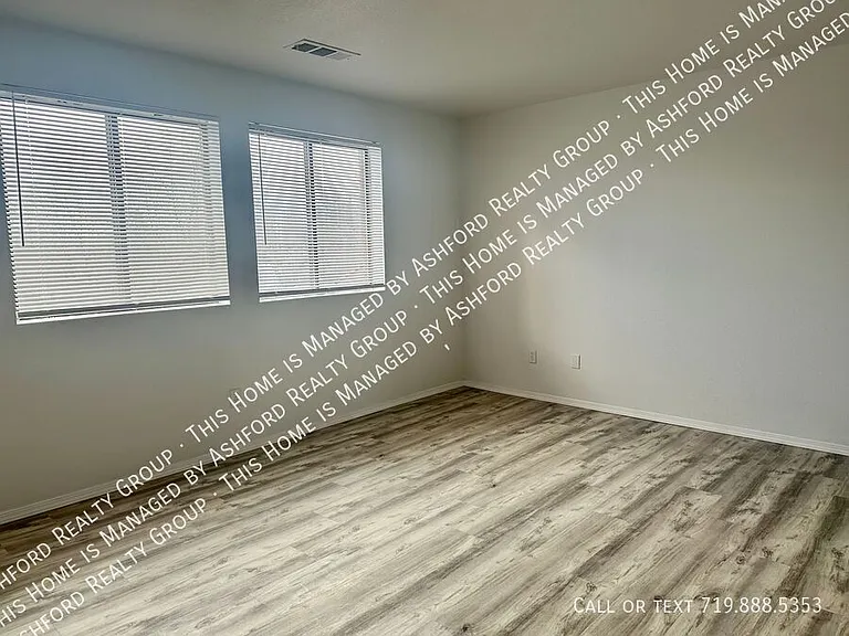 1120 Yuma St #B — Photo 6