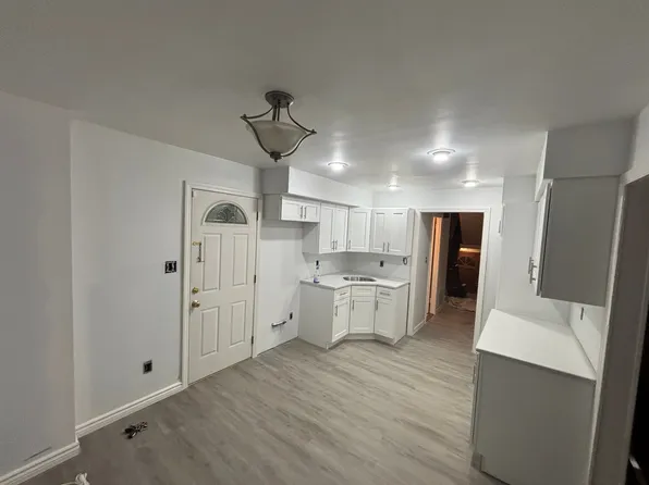 160-58 24th Avenue image 2 of 4