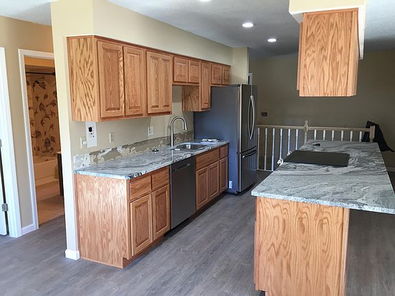 5th image of 7638 Deercreek Dr