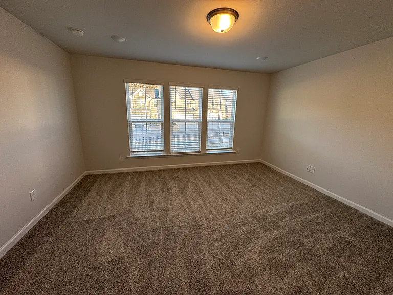 202 Broomside Ave — Photo 15