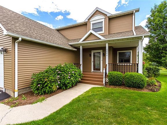 3rd image of 3688 Timberline Dr