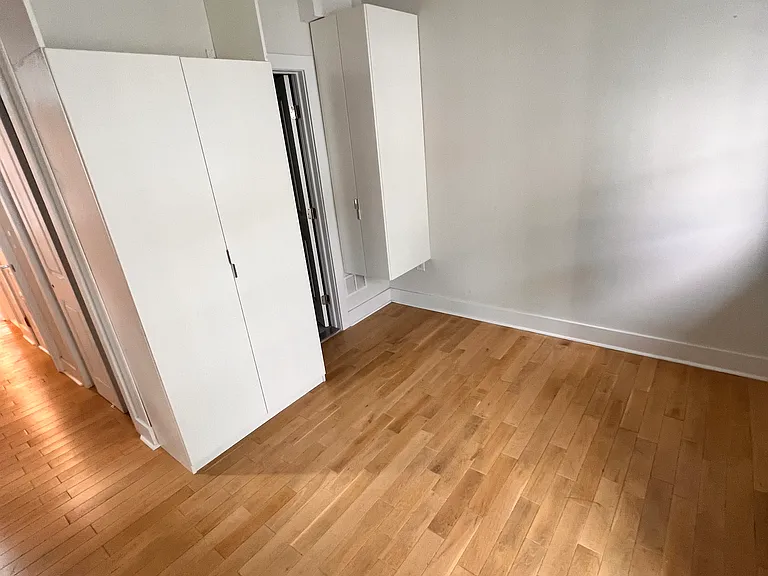 684 Summit Ave #4 — Photo 14