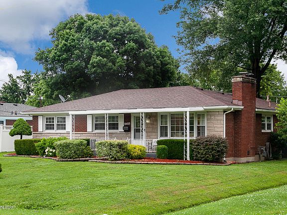 3rd image of 8405 Summer Haven Ct