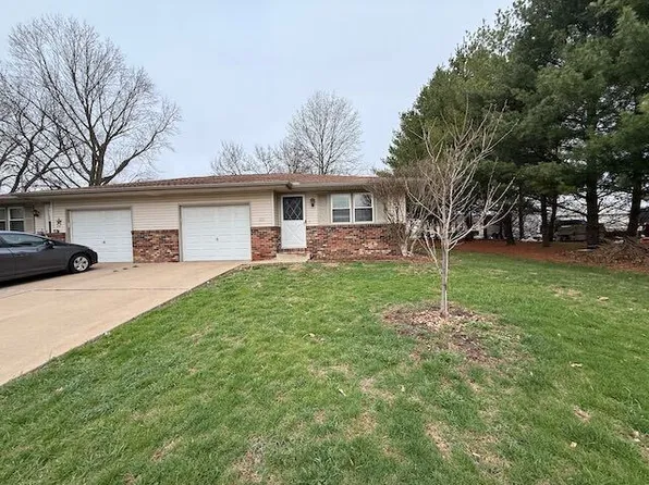 223 N 3rd St #1, Hanna City, IL 61536