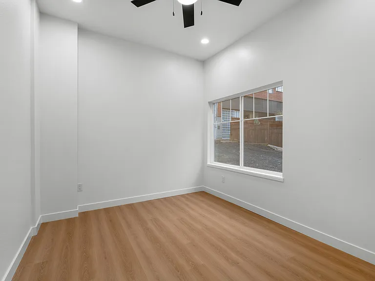 1007 Adams St SE #103 — Photo 8