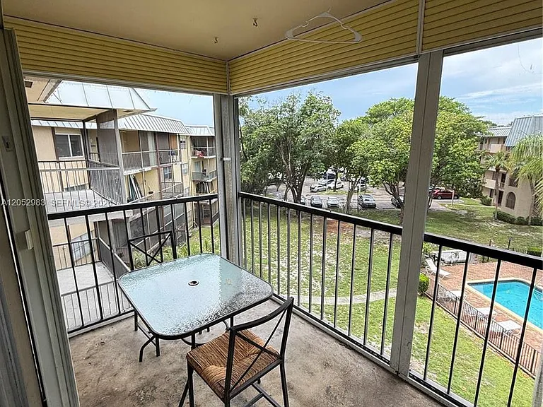 5961 N Falls Circle Dr #408 — Photo 3