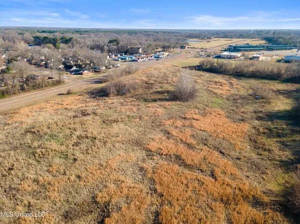 16 Highway 301 N, Walls, MS 38680