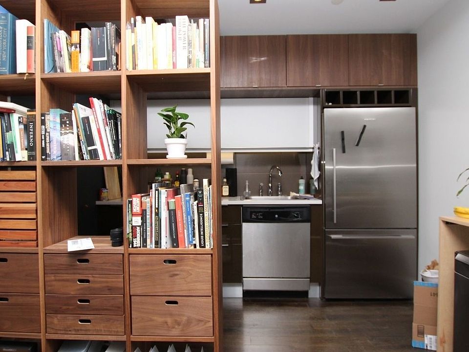 1st image of 167 Graham Ave #3K