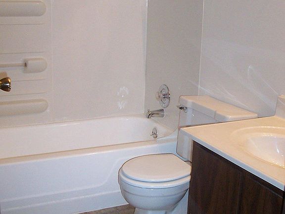 5th image of 325 Foxfire Dr #437969ed5