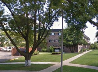 1001 Argyle St APT 6A, Bensenville, IL 60106