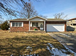 525 N Hartford Ave, Bolivar, MO 65613