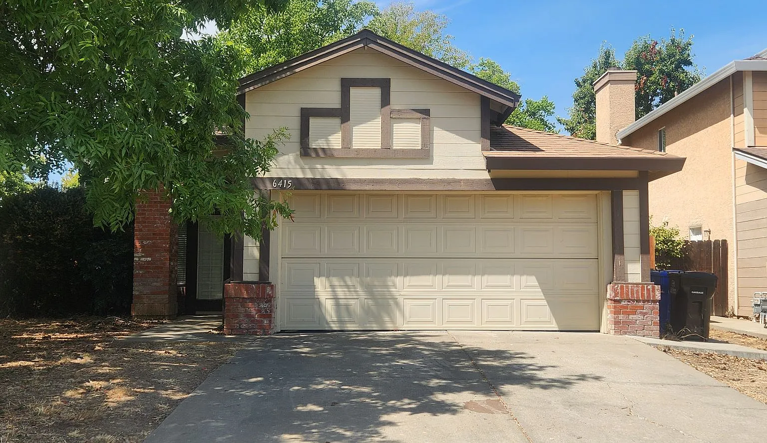 3 Bedroom 2 Bathroom Home in Elk Grove — Photo 2
