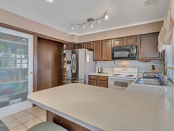 2nd image of 2827 W Evans Dr