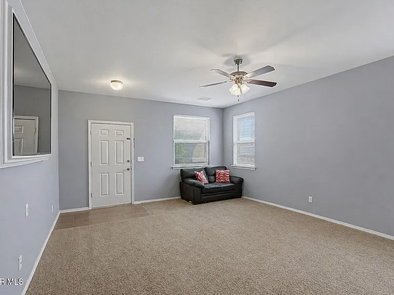 14668 Oldenberg Ct — Photo 6