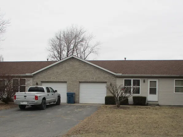 3926-3928 S Explorer Ln, Wheatfield, IN 46392
