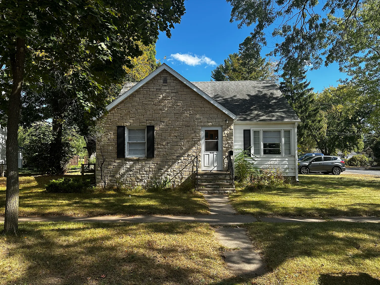 6 bed, 1519 sqft, $2,000 — Photo 1