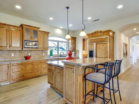 4th image of 2158 Huntington Cir