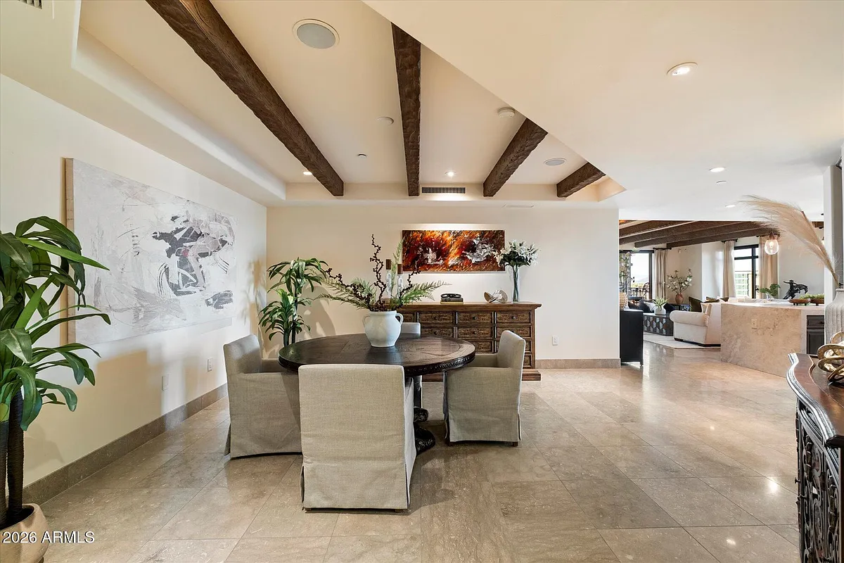 Building Photo - 7181 E Camelback Rd #506