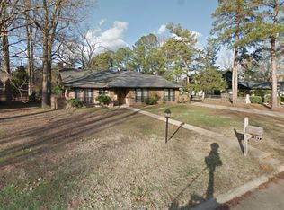 107 Woodbriar Way, Wake Village, TX 75501