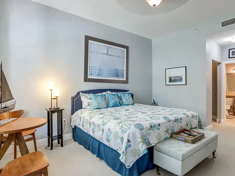 804 E Windward Way #120 — Photo 9