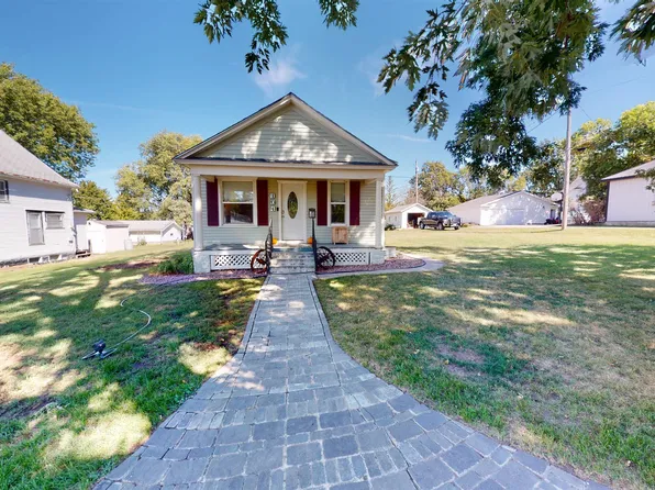 104 Pike Ave, Newman Grove, NE 68758