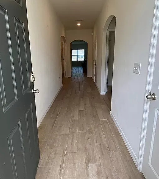 8244 SW 60th Rd — Photo 2