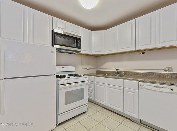 5th image of 1450 E 55th St #1027S