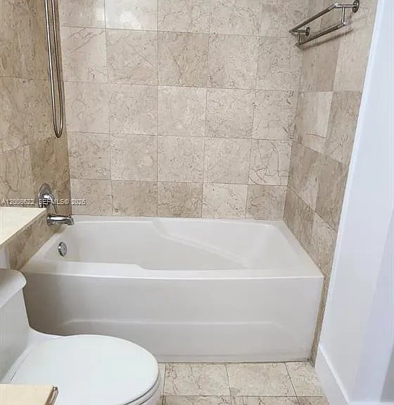 170 SE 14th St #1408 — Photo 12
