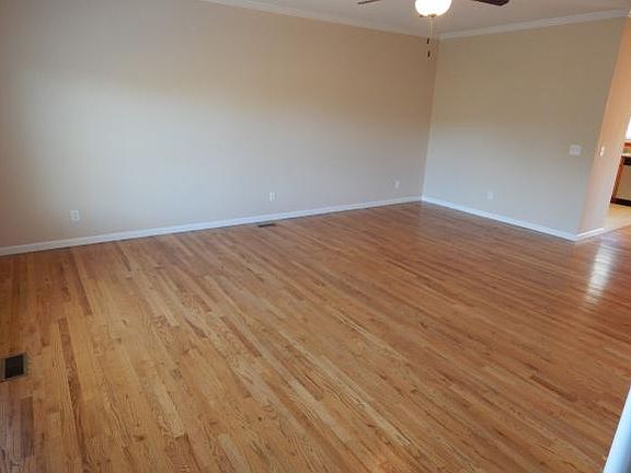 5th image of 620 Saint Andrews Dr #0